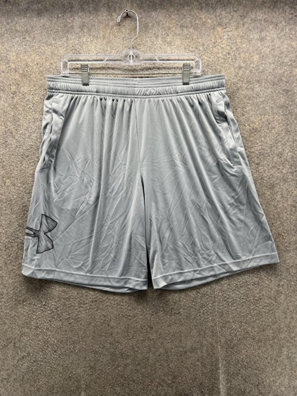 Under Armour HeatGear Shorts Mens XL Gray Basketball Athletic 9 Inseam